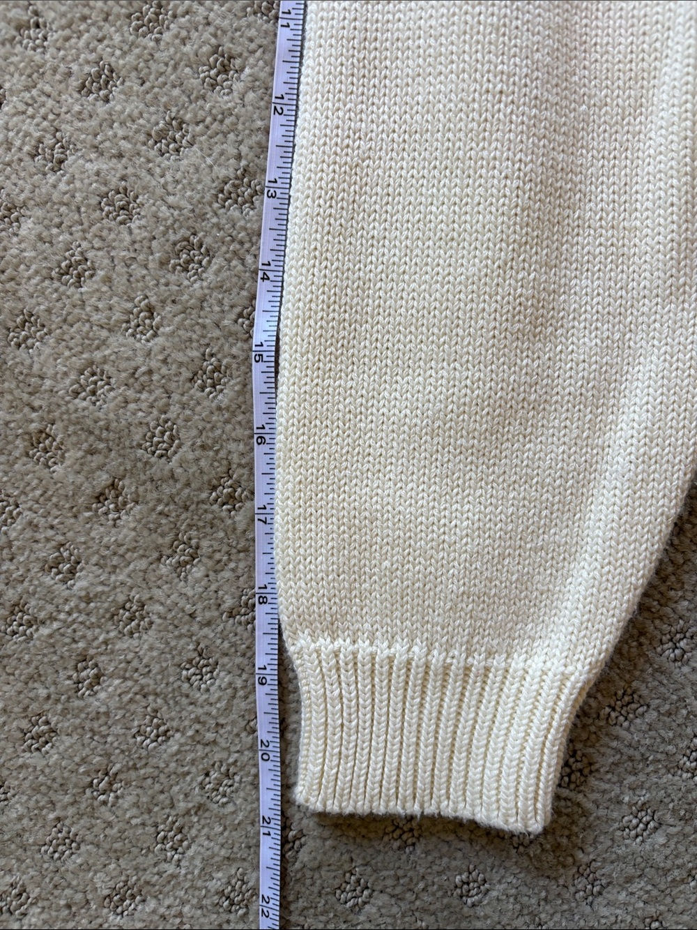 Vintage Susan Bristol Cream Crewneck Sweater with Red, Navy & Gold Medallion - Picture 11 of 12
